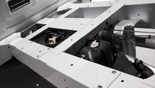 愛車會為您的出行得到保障,湖北程力教您如何愛護(hù)底盤